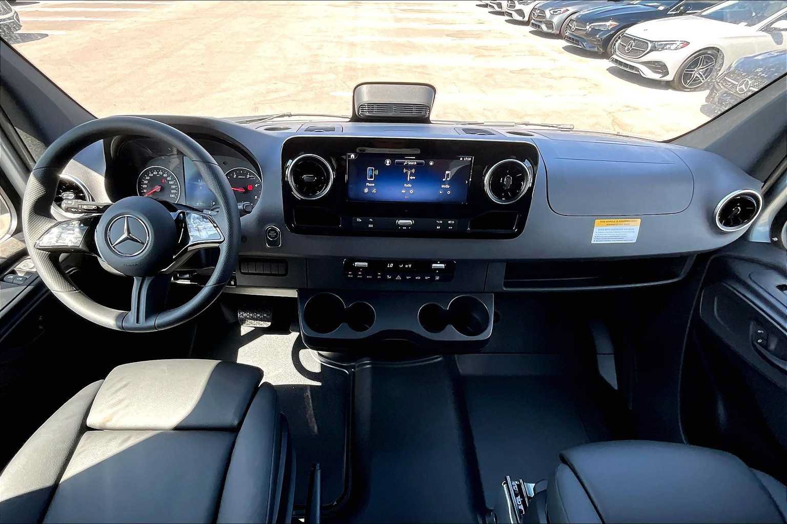 New 2025 Mercedes-Benz Sprinter 2500 image 5