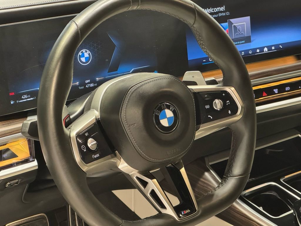 Used 2023 BMW 740i image 14
