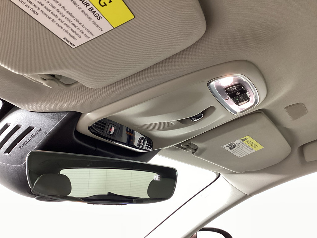 Used 2017 Volvo V90 T6 Cross Country AWD/4WD image 33