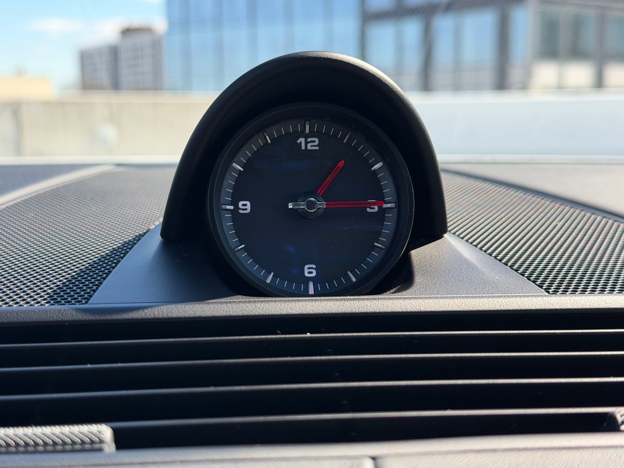 Certified 2023 Porsche Panamera 4 Platinum Edition image 31