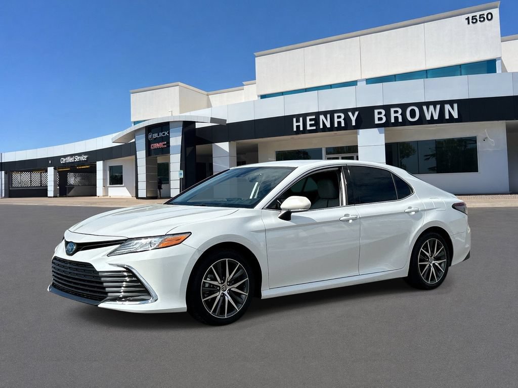 Used 2022 Toyota Camry XLE FWD video 1