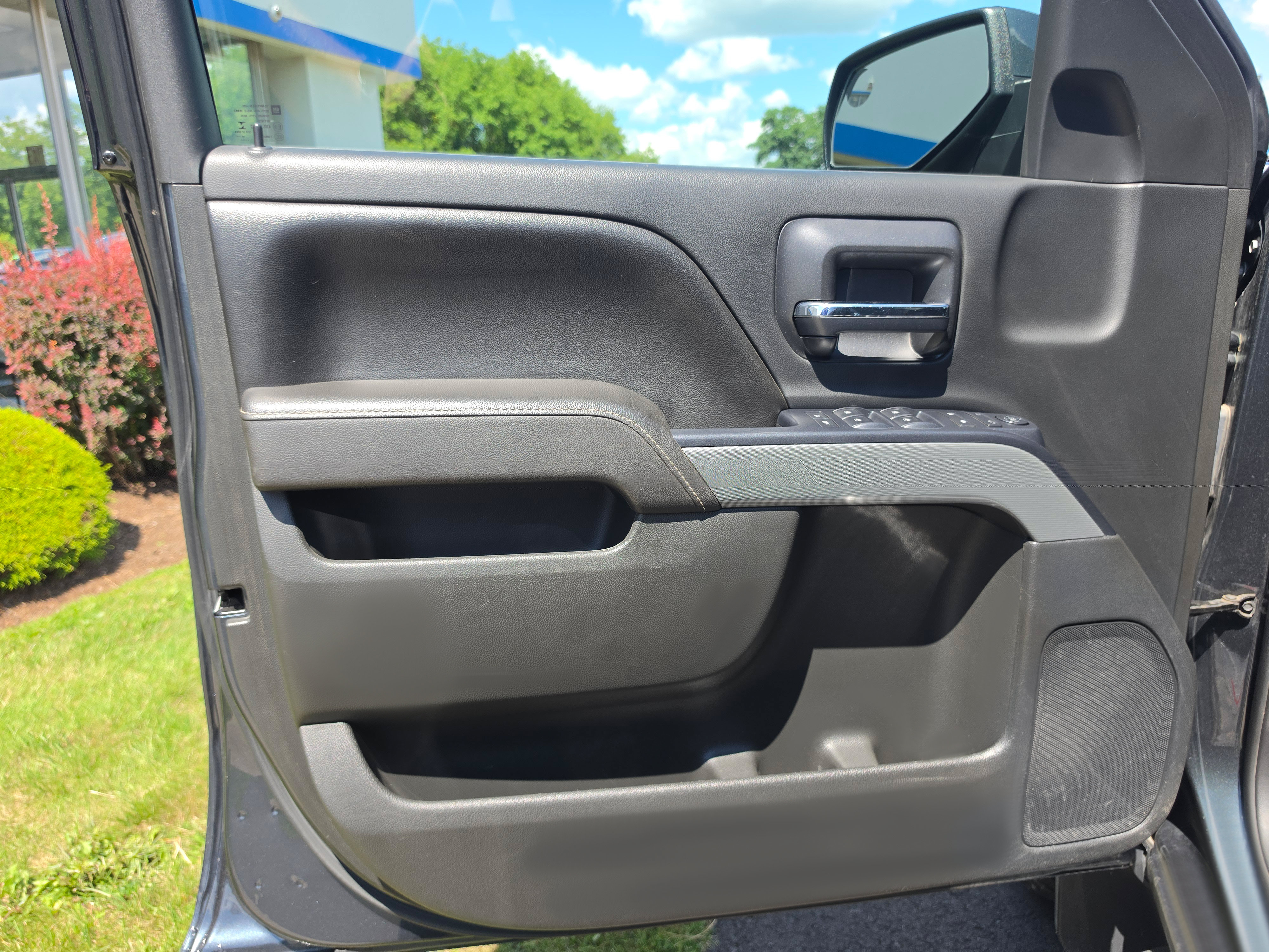 Used 2017 Chevrolet Silverado 1500 LT w/ All Star Edition AWD/4WD image 15