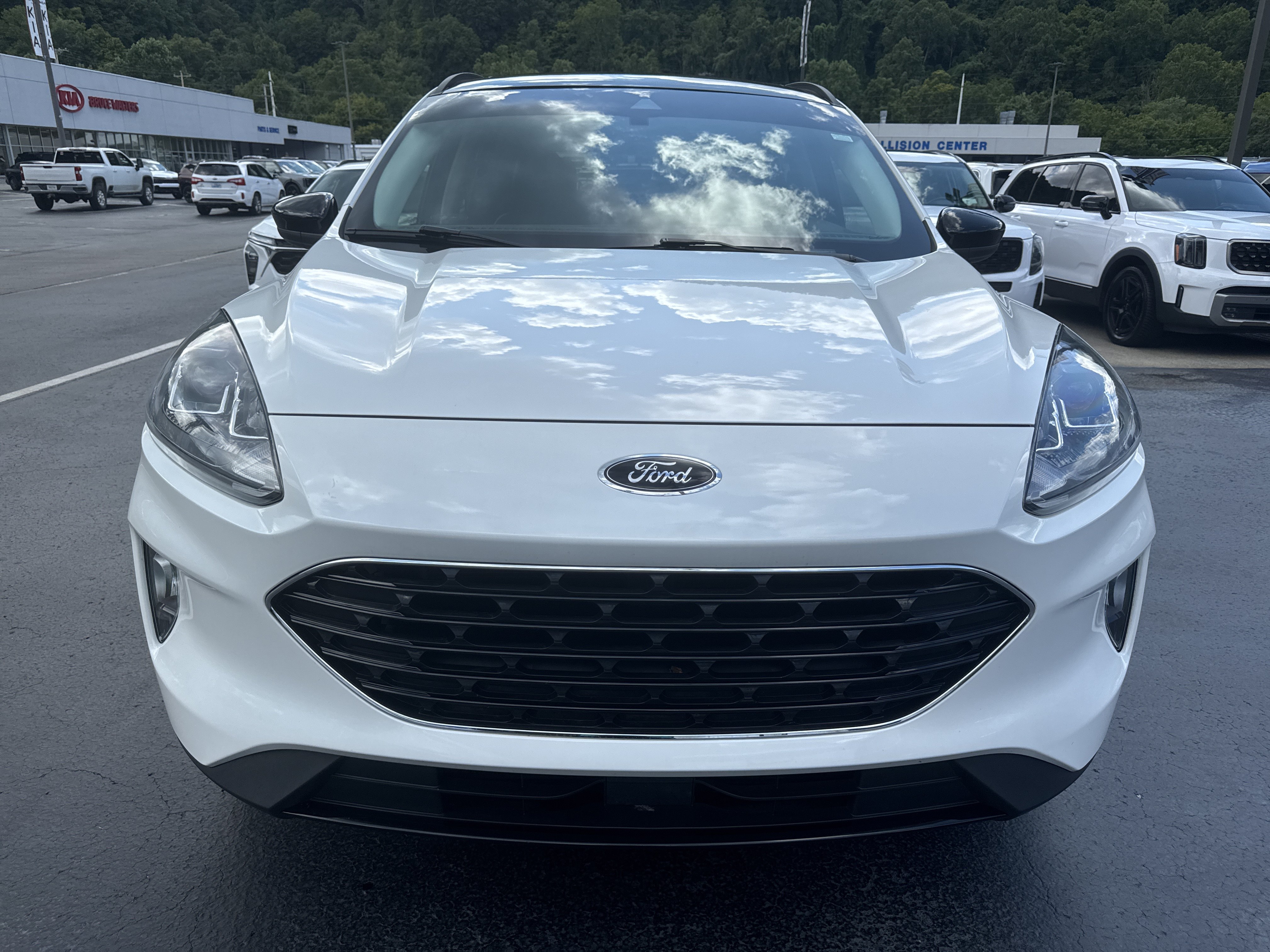 Used 2022 Ford Escape SEL w/ SEL Stealth AWD Package image 2