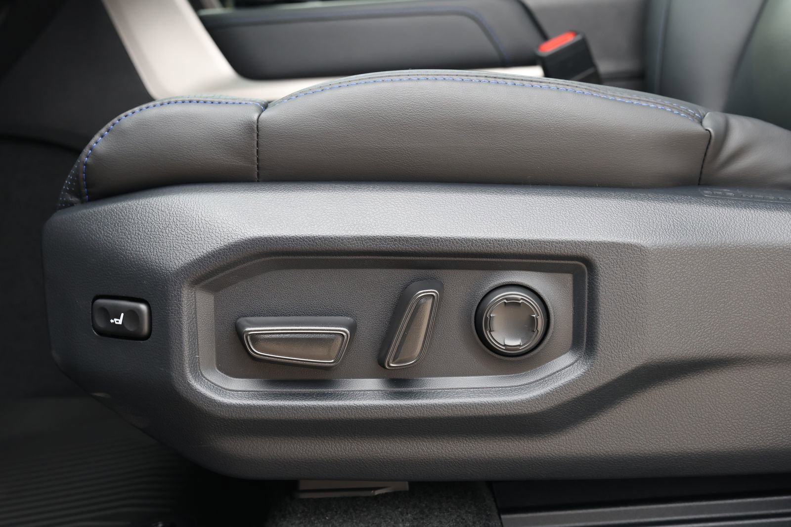 New 2026 Toyota Tundra Platinum image 35