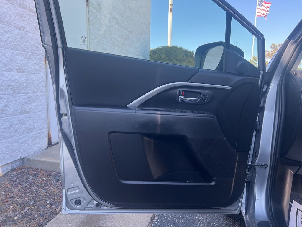 Used 2014 MAZDA MAZDA5 Sport image 7