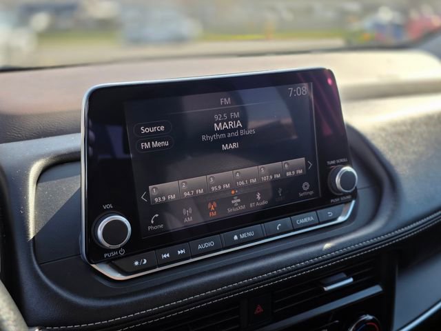 Used 2023 Nissan Rogue S image 24