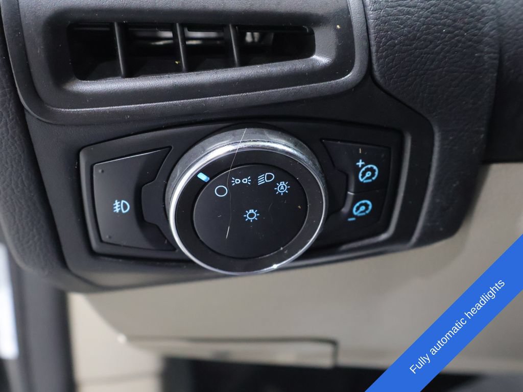 Used 2012 Ford Focus SE FWD image 3