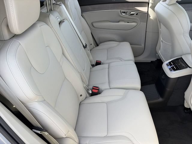 New 2026 Volvo XC90 T8 Ultra w/ Protection Package Premier AWD/4WD image 14