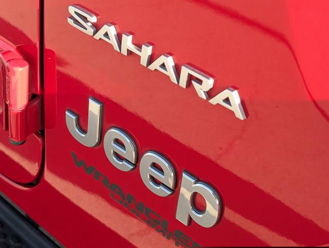 Used 2021 Jeep Wrangler Unlimited Sahara AWD/4WD image 34