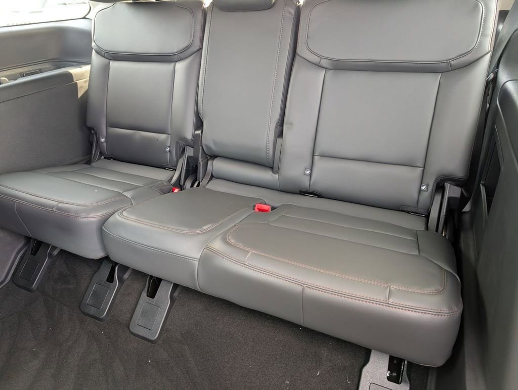 New 2025 Ford Expedition Active image 45