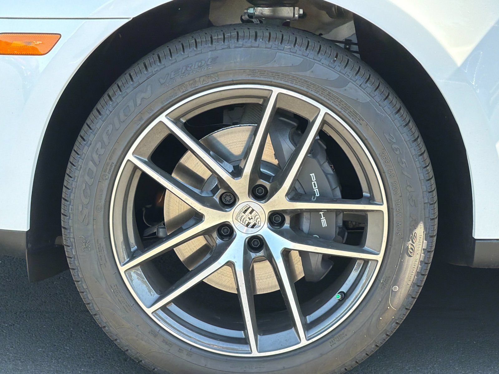 New 2026 Porsche Macan AWD/4WD image 27