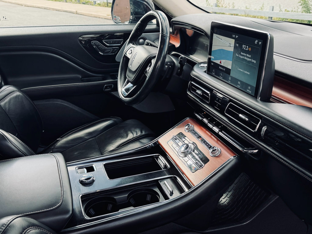 Used 2021 Lincoln Aviator Reserve w/ Equipment Group 202A image 22