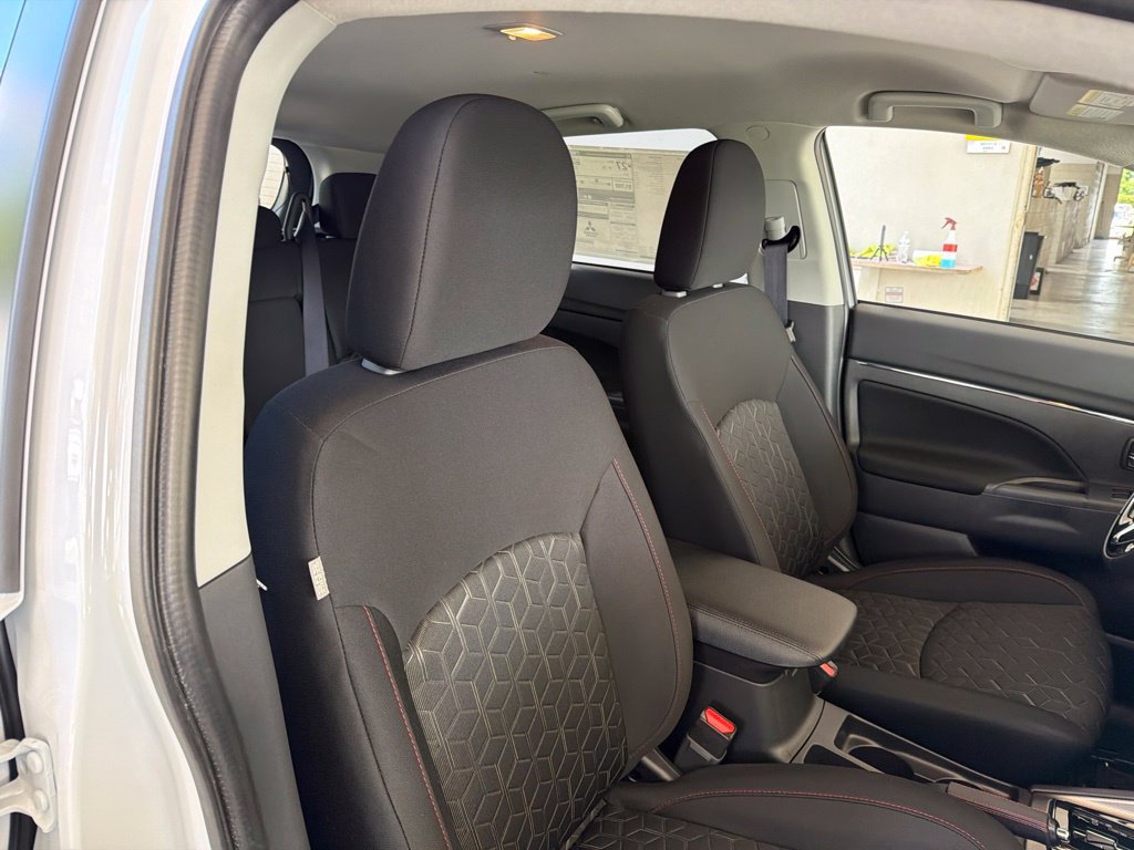 New 2027 Mitsubishi Outlander Sport LE FWD image 21