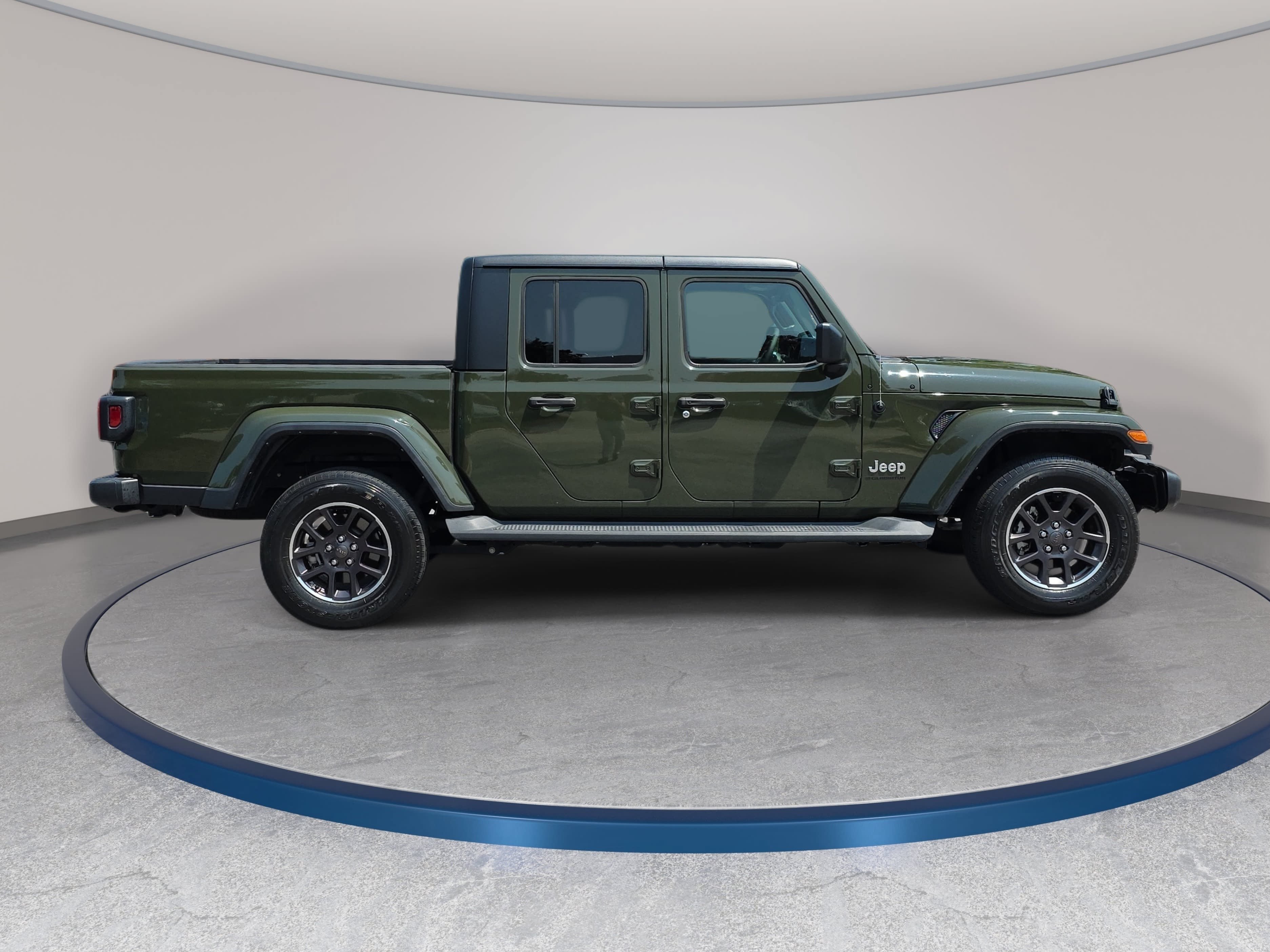 Certified 2023 Jeep Gladiator Overland w/ Popular Equipment Package AWD/4WD image 4