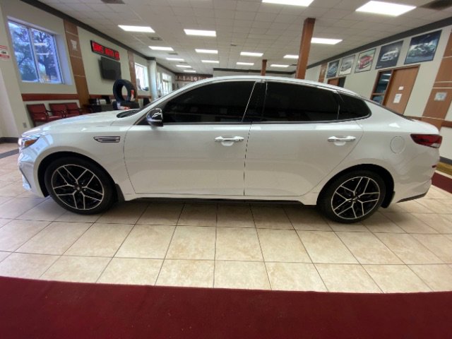 Used 2020 Kia Optima SE image 2