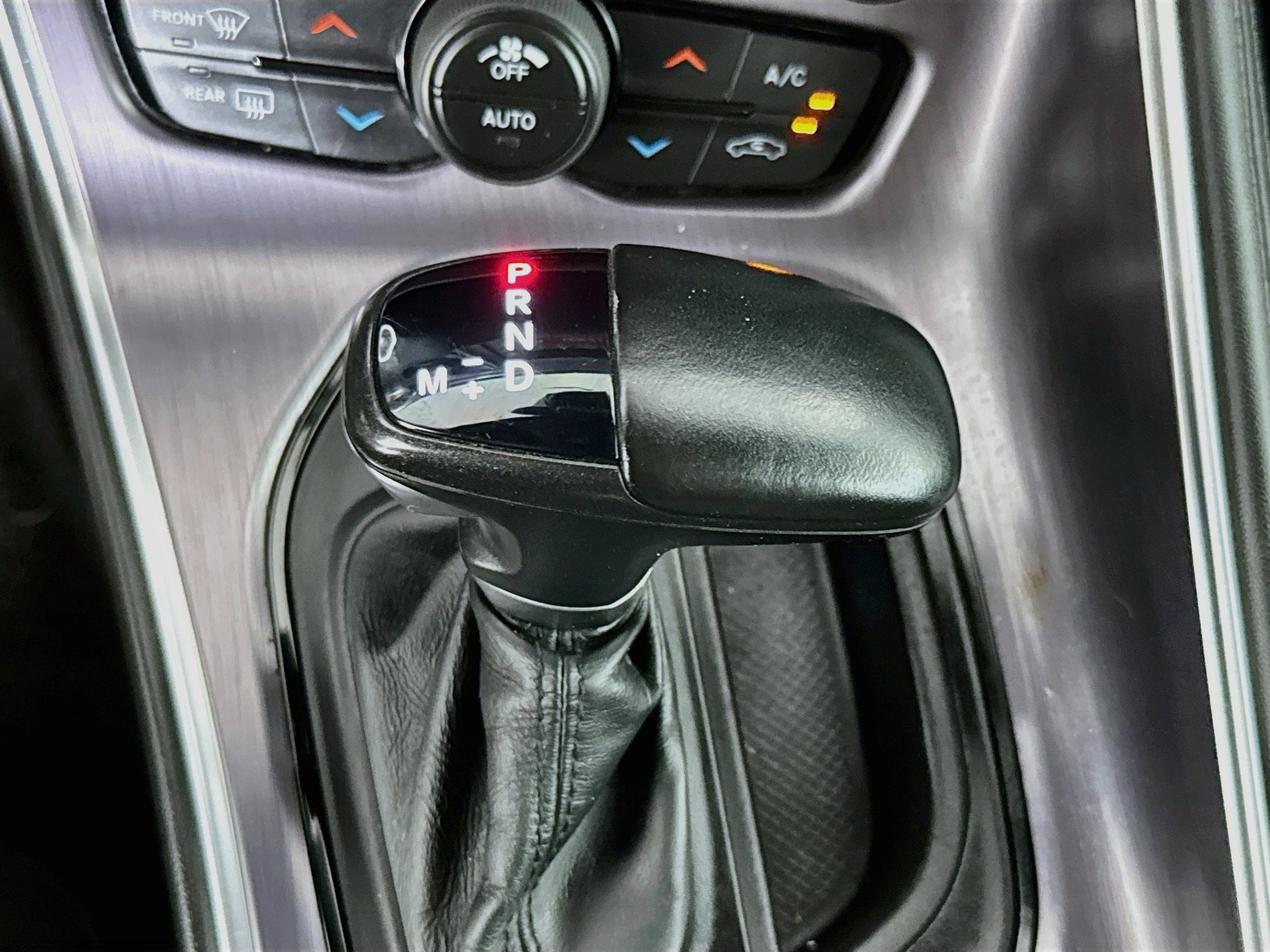 Used 2016 Dodge Challenger SXT RWD image 17