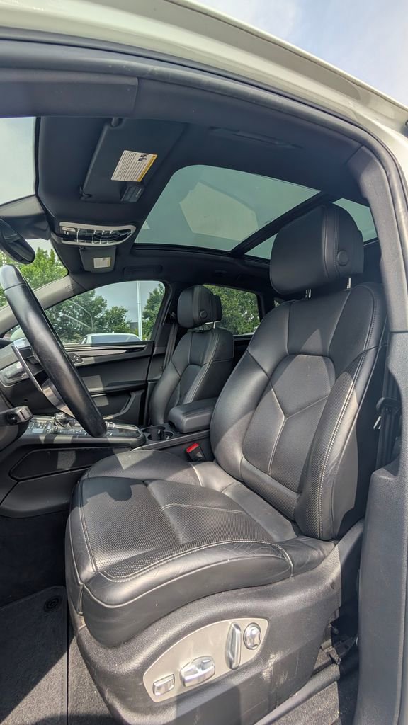 Used 2018 Porsche Macan S AWD/4WD image 7
