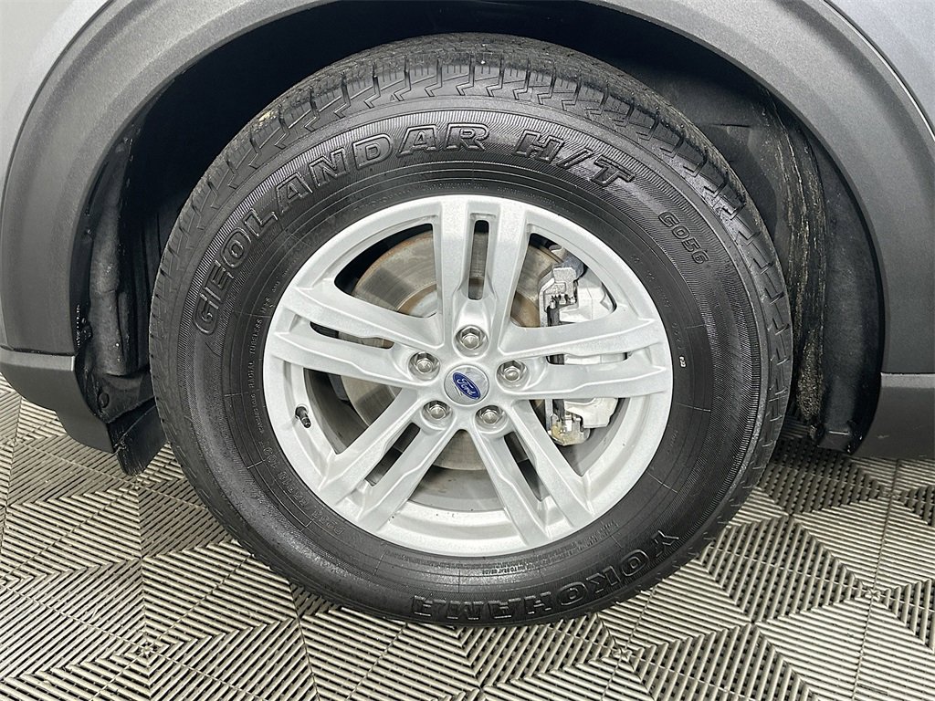 Used 2023 Ford Explorer XLT image 34