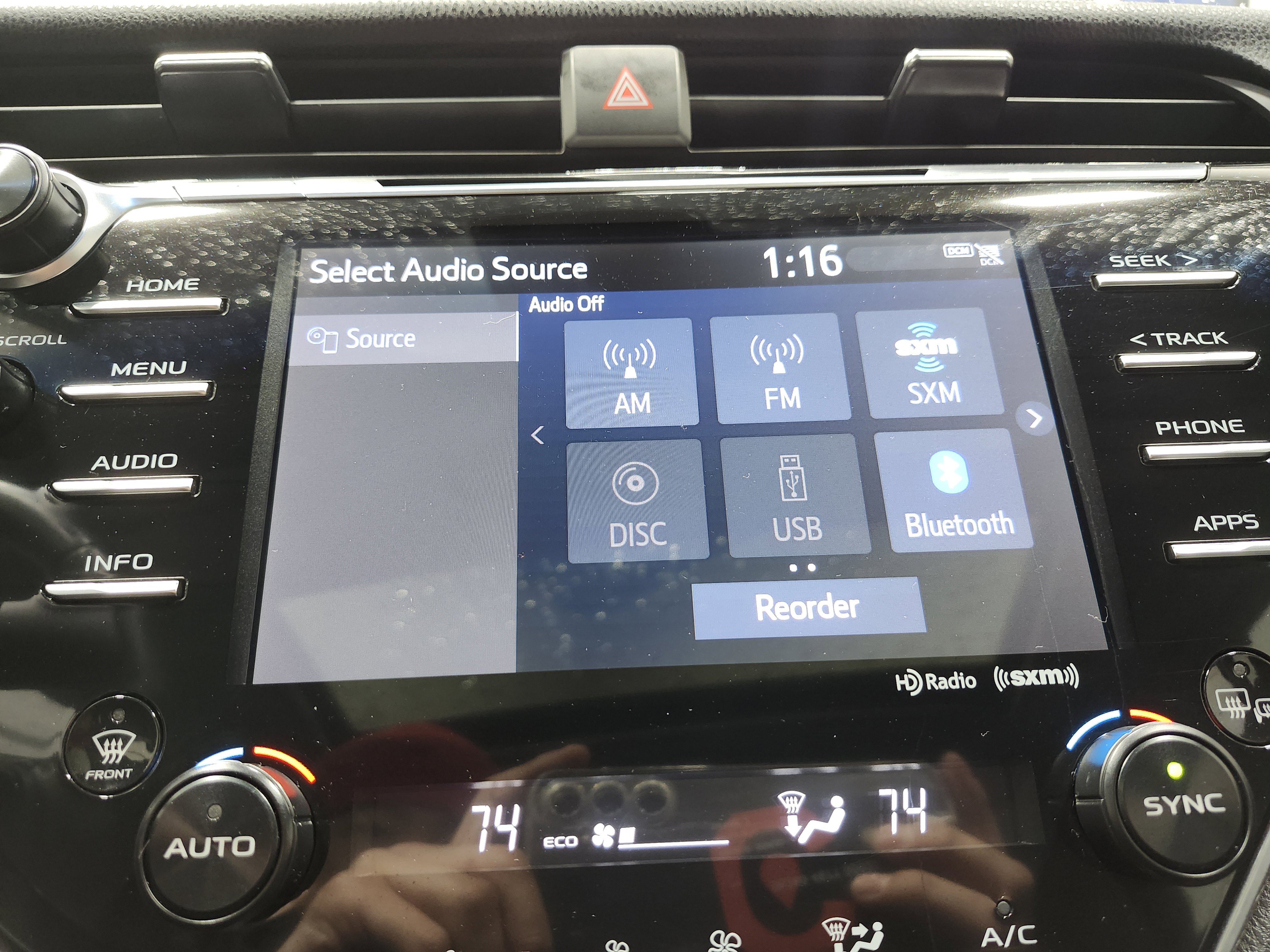 Used 2018 Toyota Camry SE w/ Audio Package image 6