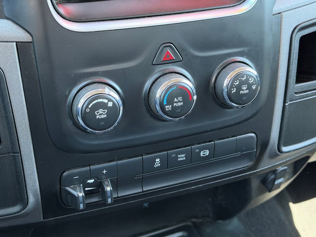 Used 2018 RAM 2500 Tradesman w/ Chrome Appearance Group image 14