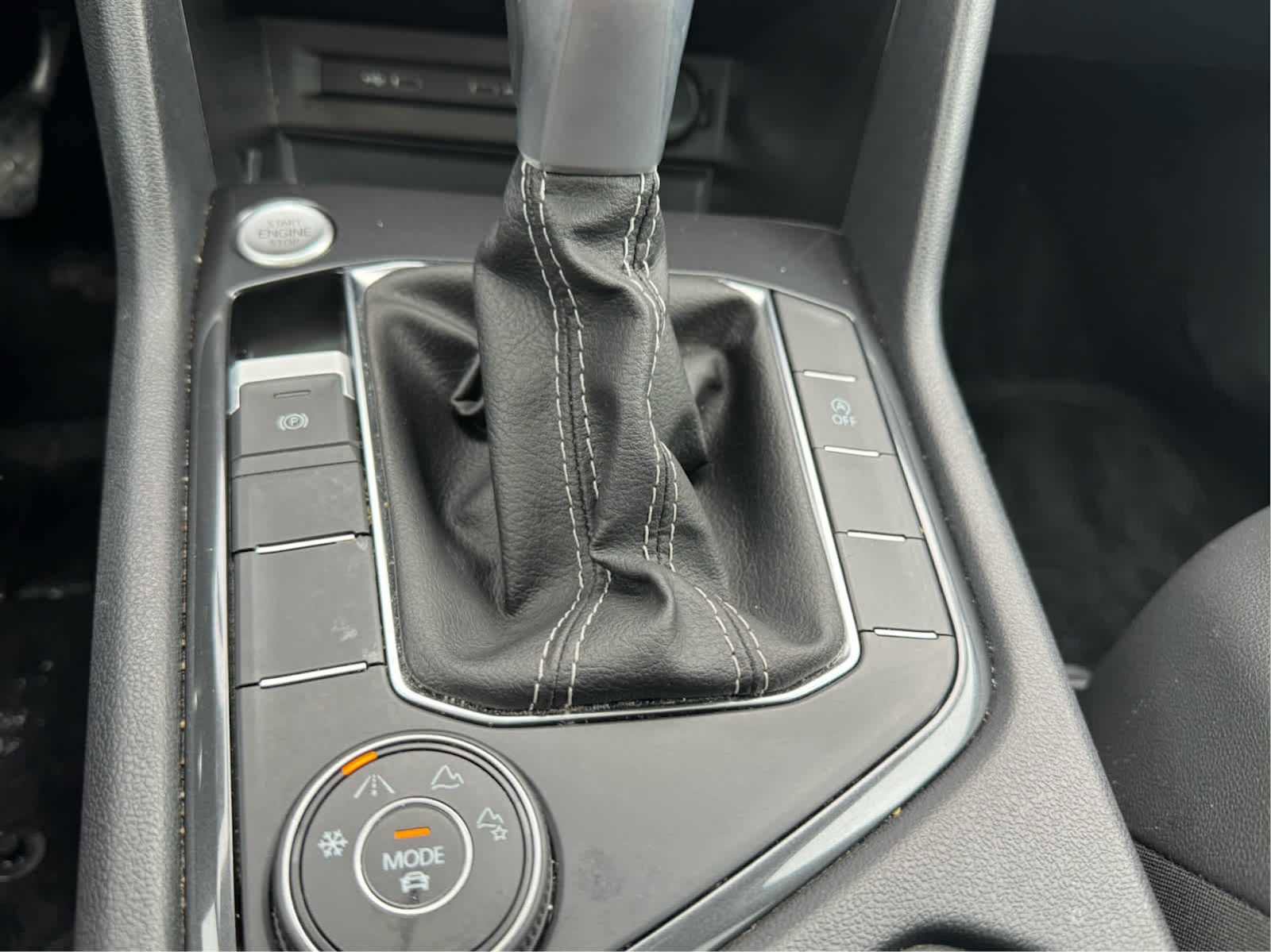 Certified 2024 Volkswagen Tiguan SE image 31