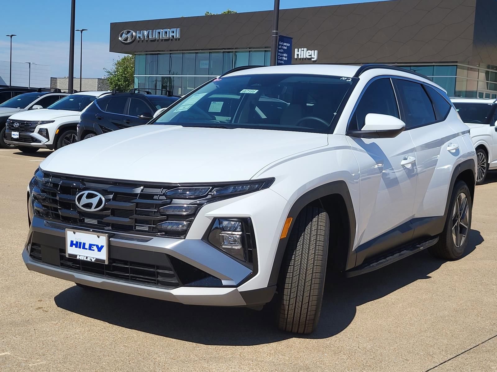 New 2026 Hyundai Tucson SEL FWD image 2