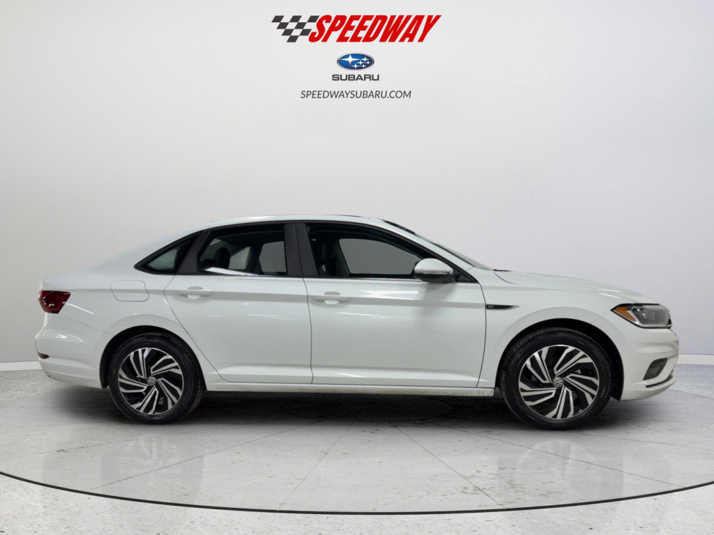 Certified 2021 Volkswagen Jetta SEL Premium image 11