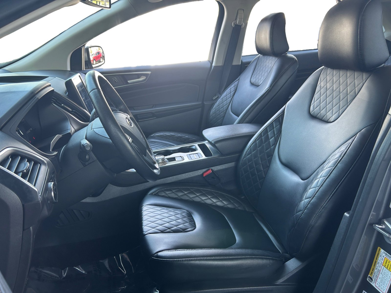 Used 2023 Ford Edge Titanium AWD/4WD image 9