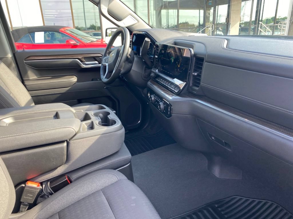 Used 2023 Chevrolet Silverado 1500 LT AWD/4WD image 21