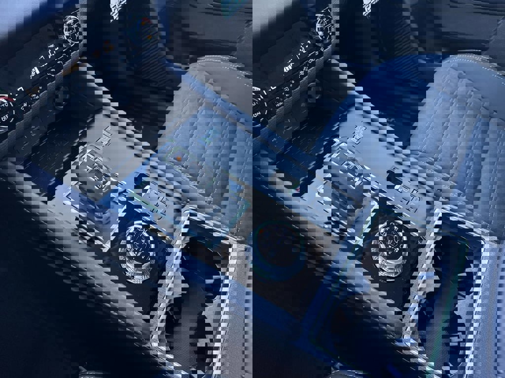 New 2025 Mitsubishi Outlander SE image 19