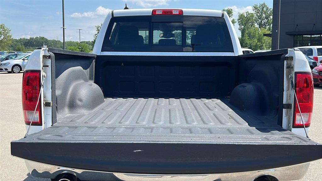 Used 2022 RAM 1500 Classic SLT w/ SLT Plus D￩cor Group image 36