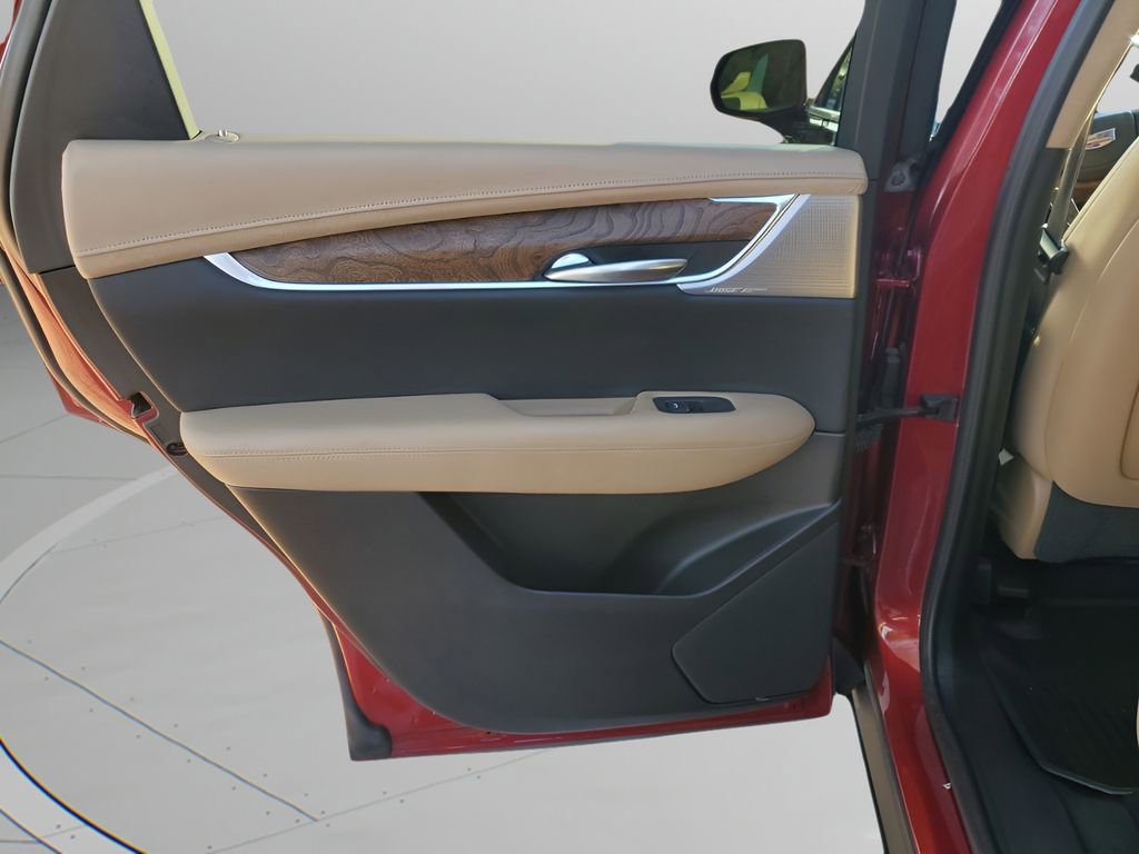 Used 2020 Cadillac XT5 Premium Luxury w/ Platinum Package image 42