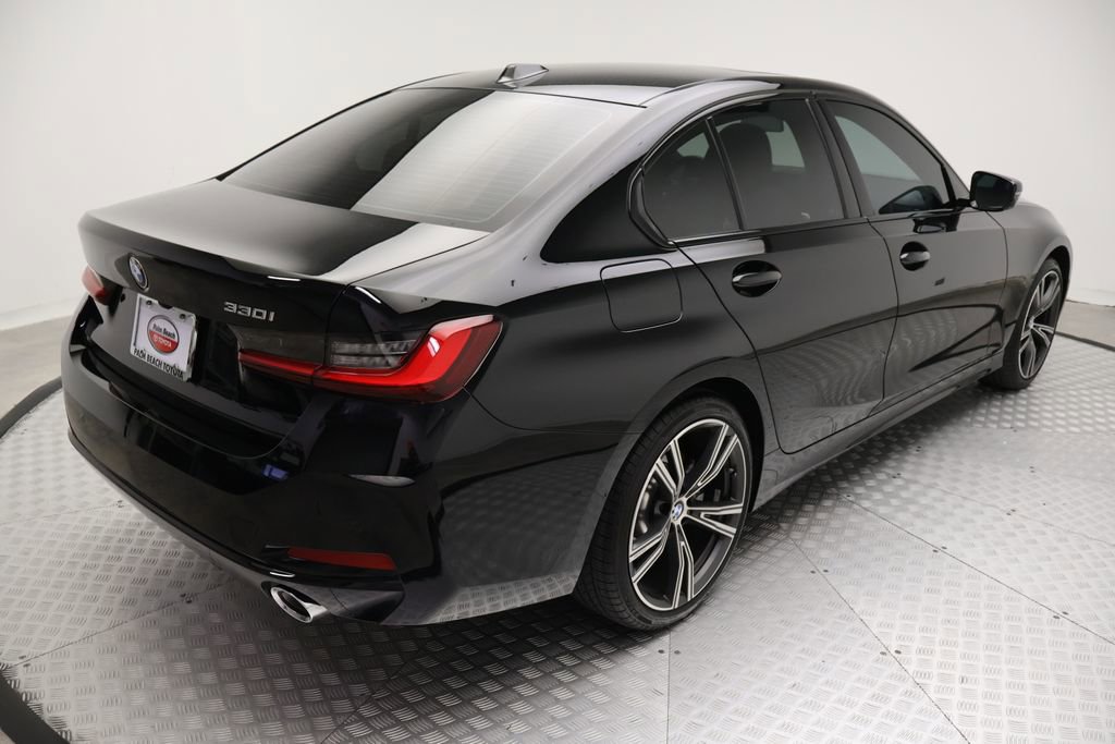 Used 2023 BMW 330i Sedan w/ Premium Package RWD image 8