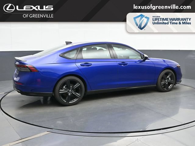 Used 2024 Honda Accord Sport image 9