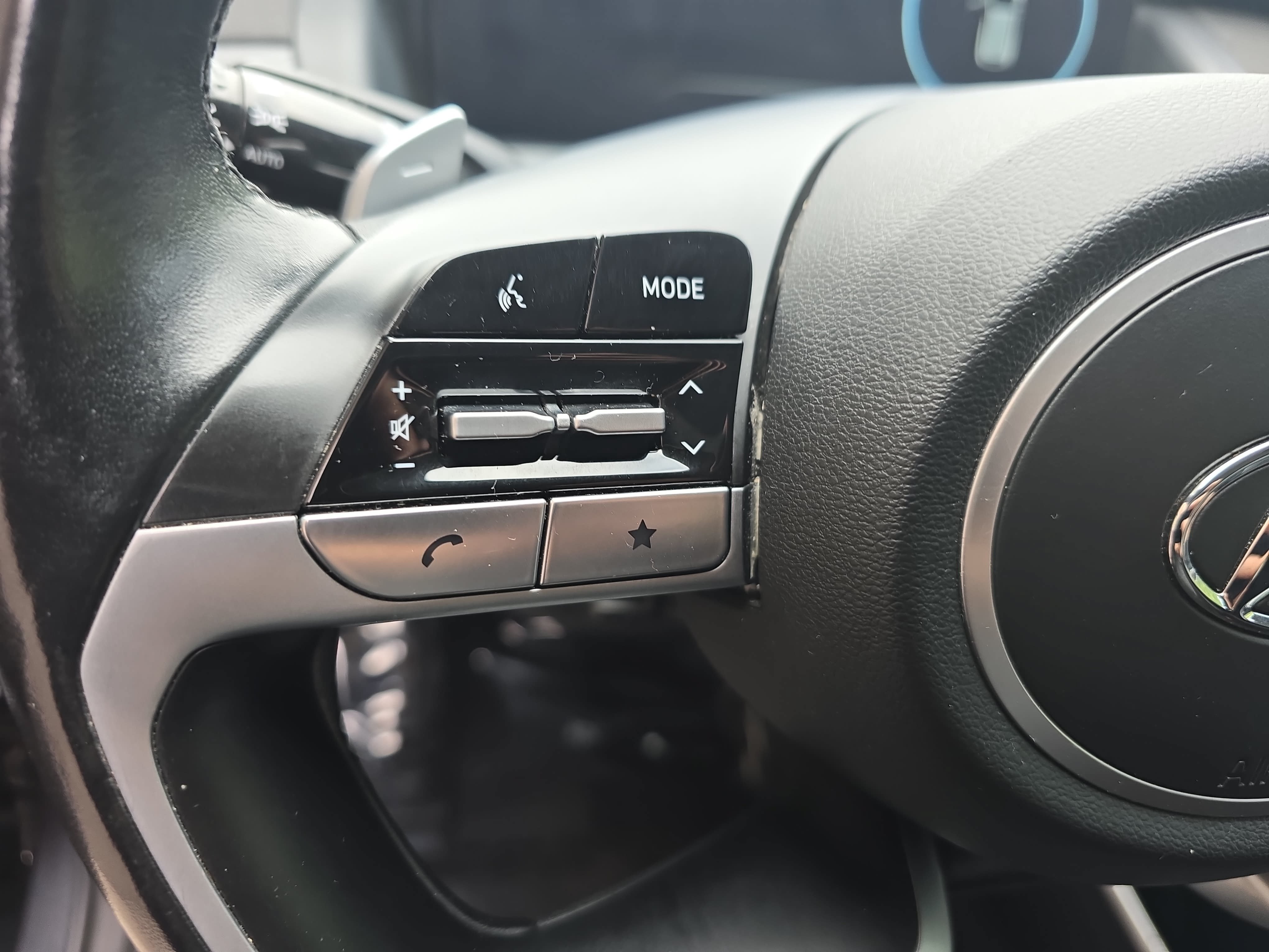 Used 2024 Hyundai Tucson Limited AWD/4WD image 16