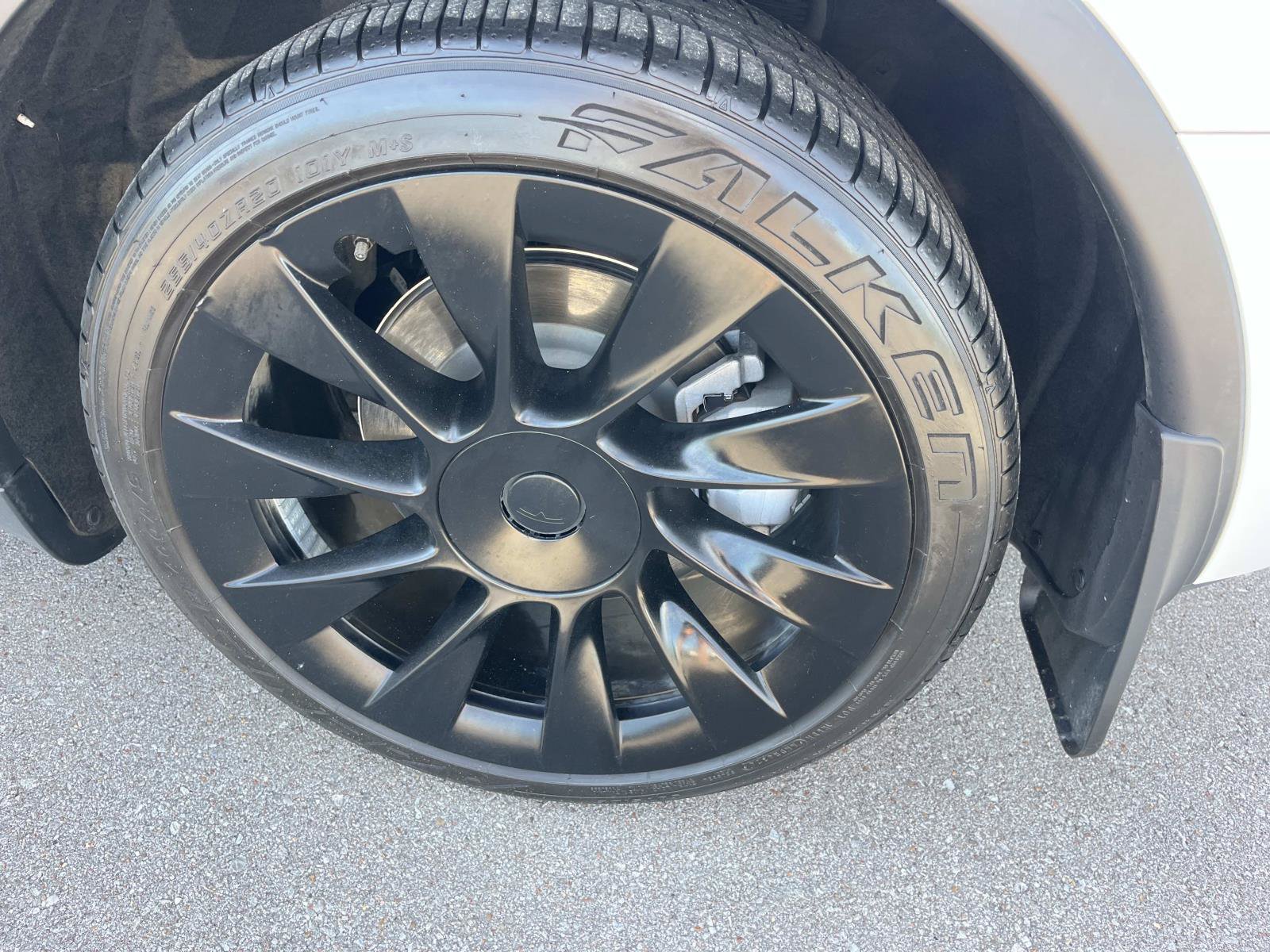 Used 2022 Tesla Model Y Long Range AWD/4WD image 11
