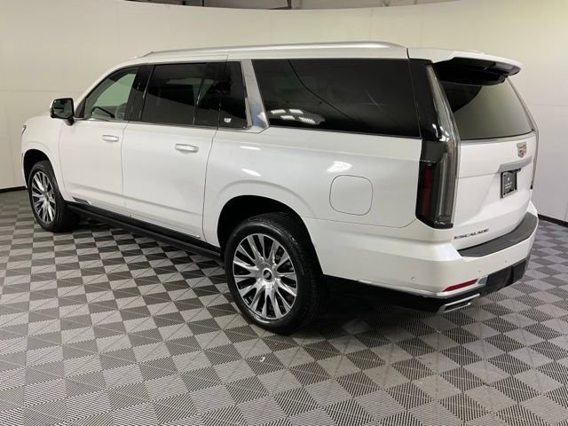 Certified 2025 Cadillac Escalade ESV Premium Luxury Platinum AWD/4WD image 4