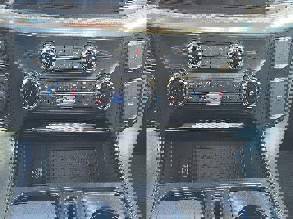 New 2025 Ford F150 Lariat w/ Equipment Group 501A Mid image 24