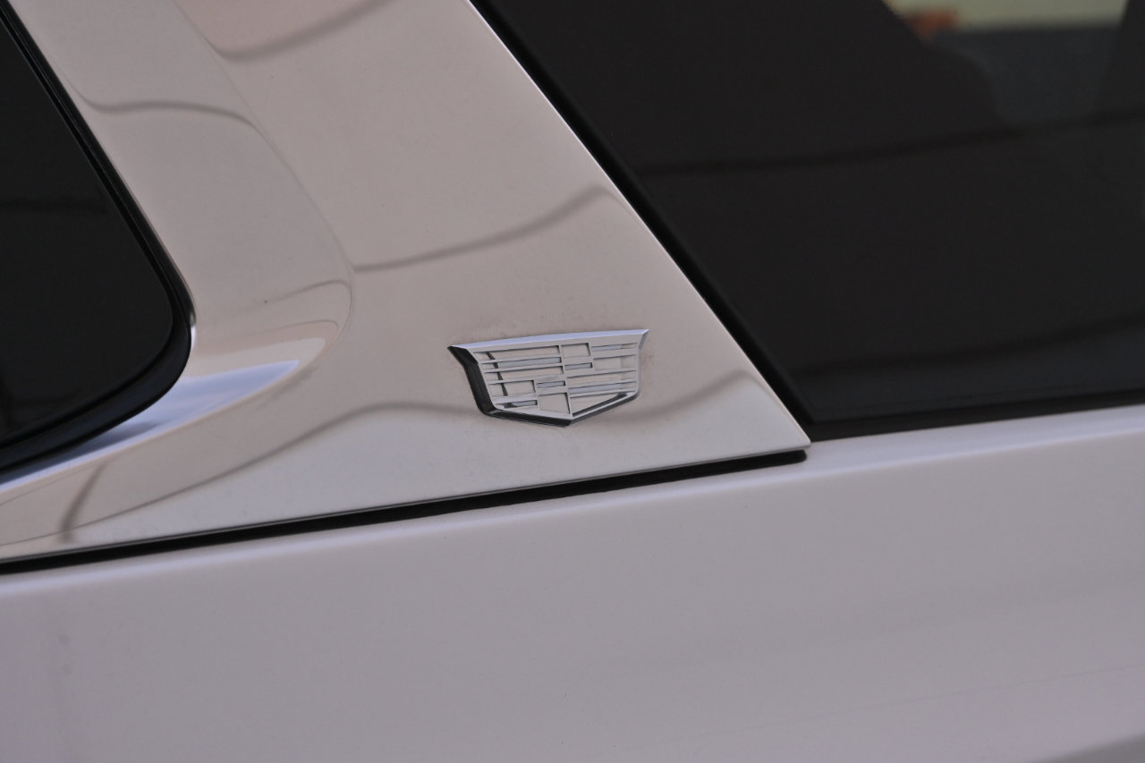 Used 2021 Cadillac Escalade Premium Luxury image 44