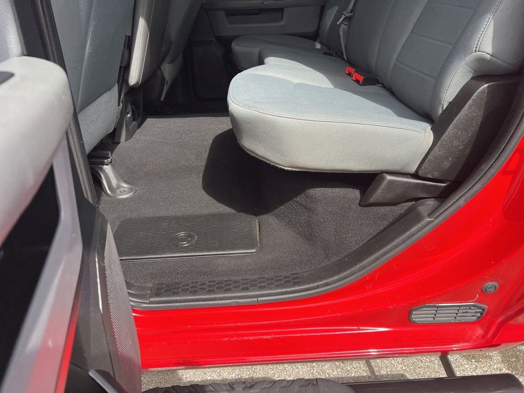 Used 2020 RAM 1500 Classic SLT image 34