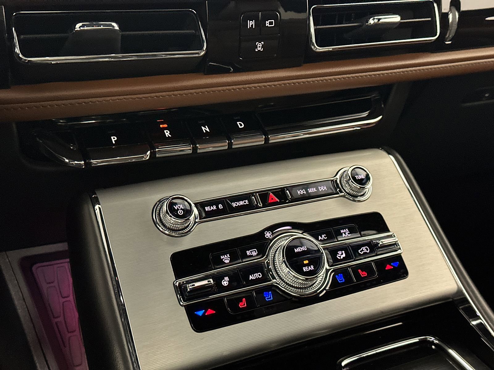 Used 2023 Lincoln Aviator Reserve w/ Jet Package image 32