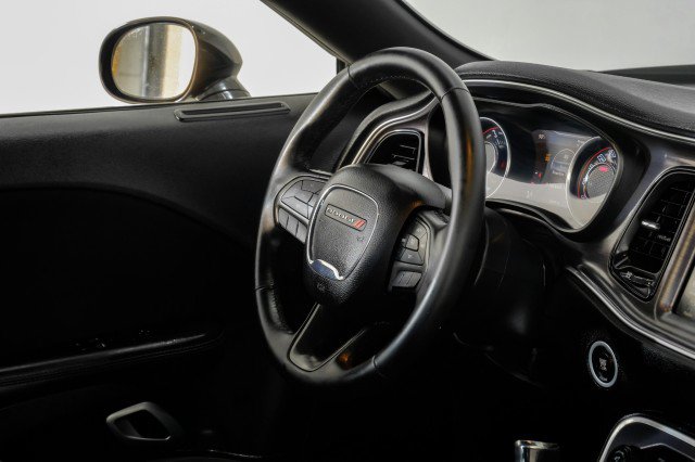 Used 2015 Dodge Challenger R/T Scat Pack RWD image 11