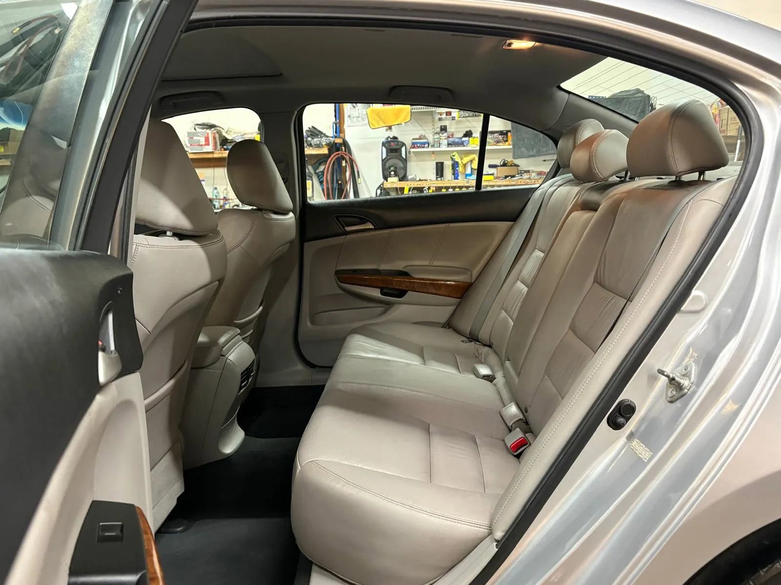 Used 2012 Honda Accord EX-L image 21