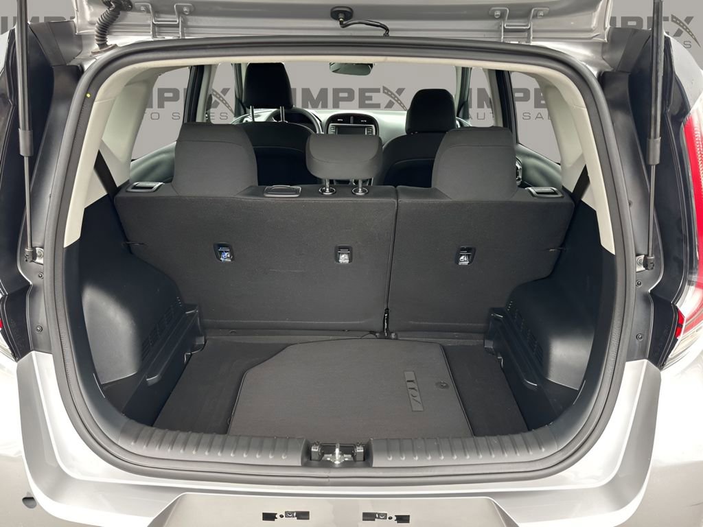Used 2024 Kia Soul LX w/ Option Group 015 FWD image 24