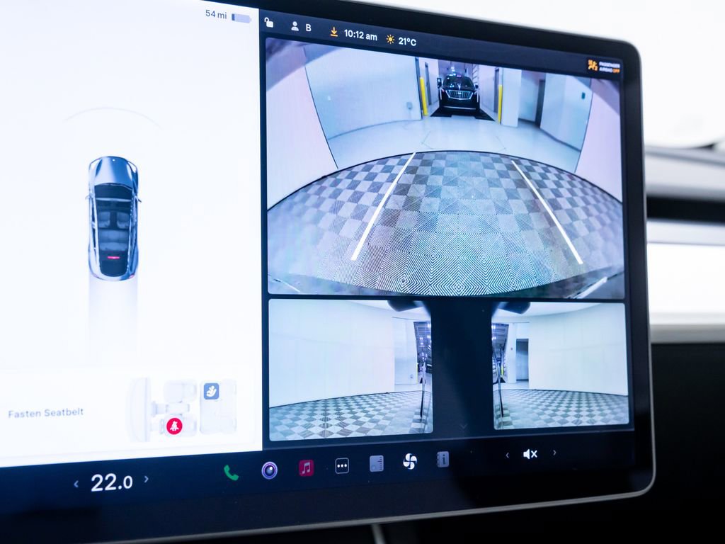 Used 2020 Tesla Model Y Long Range image 24