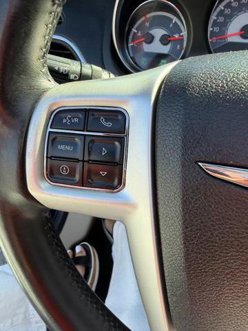 Used 2014 Chrysler 200 Limited FWD image 15