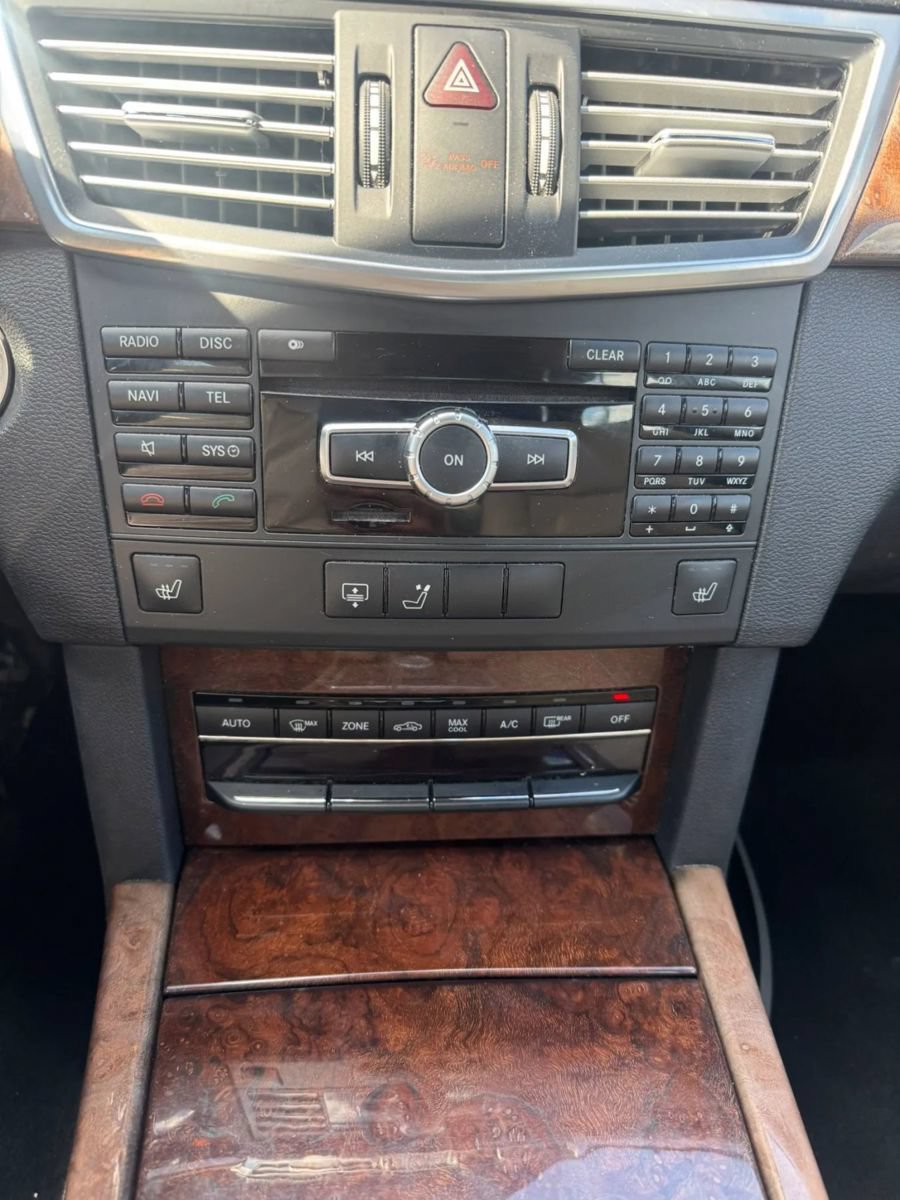 Used 2013 Mercedes-Benz E 350 Sedan image 29