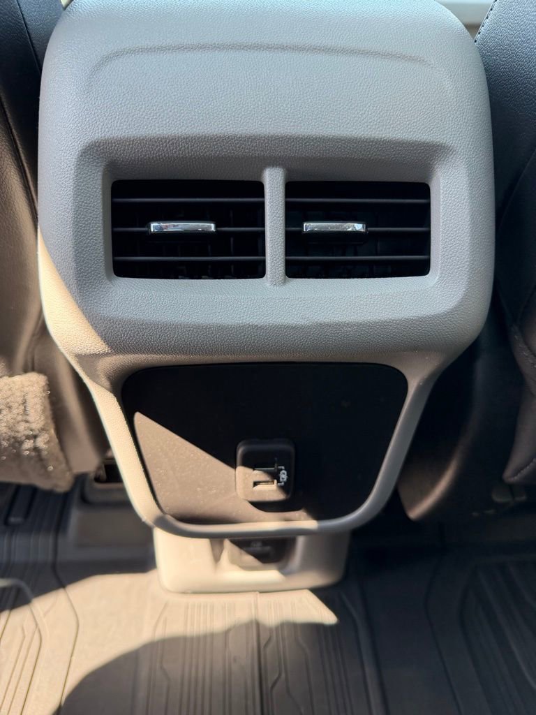 Used 2022 GMC Terrain SLT w/ Infotainment Package II image 12