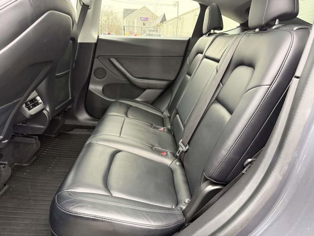 Used 2021 Tesla Model Y Long Range image 11