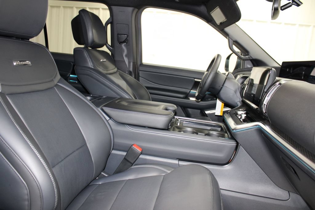 New 2027 Ford Expedition Max Platinum w/ Stealth Appearance Package RWD image 36
